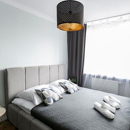 Nowogrodzka 78 - Apartament Dla 4 Osob - 200M Od Szpitala Klinicznego Na Lindleya - 1Km Do Dworca Centralnego - Wifi - Smart Tv 45 Cali Varsó Kültér fotó
