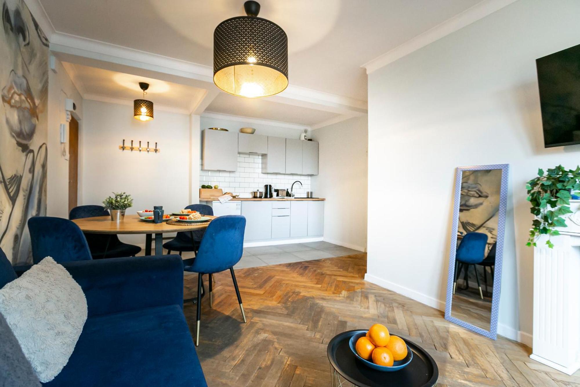 Nowogrodzka 78 - Apartament Dla 4 Osob - 200M Od Szpitala Klinicznego Na Lindleya - 1Km Do Dworca Centralnego - Wifi - Smart Tv 45 Cali Varsó Kültér fotó