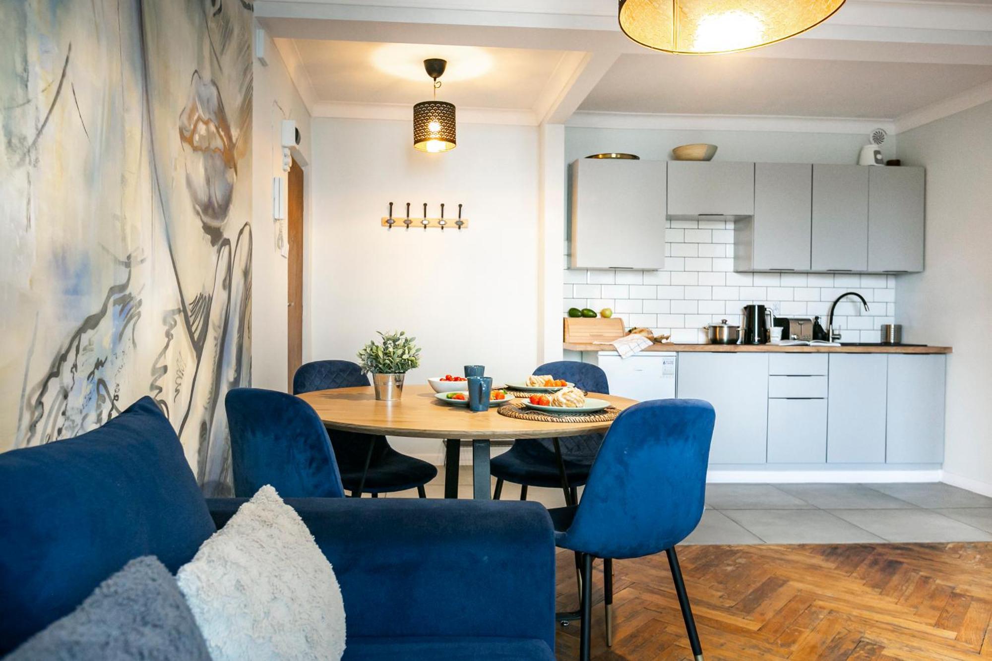 Nowogrodzka 78 - Apartament Dla 4 Osob - 200M Od Szpitala Klinicznego Na Lindleya - 1Km Do Dworca Centralnego - Wifi - Smart Tv 45 Cali Varsó Kültér fotó
