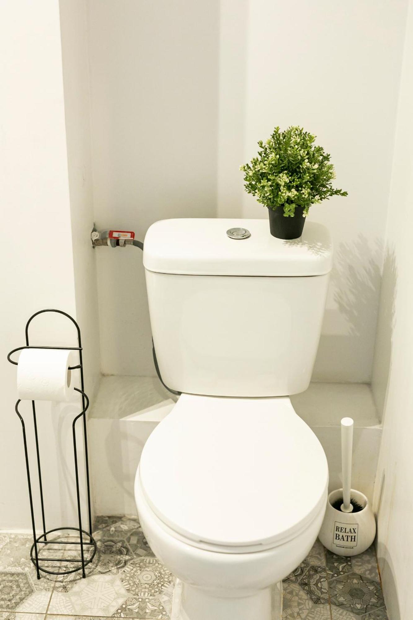 Nowogrodzka 78 - Apartament Dla 4 Osob - 200M Od Szpitala Klinicznego Na Lindleya - 1Km Do Dworca Centralnego - Wifi - Smart Tv 45 Cali Varsó Kültér fotó
