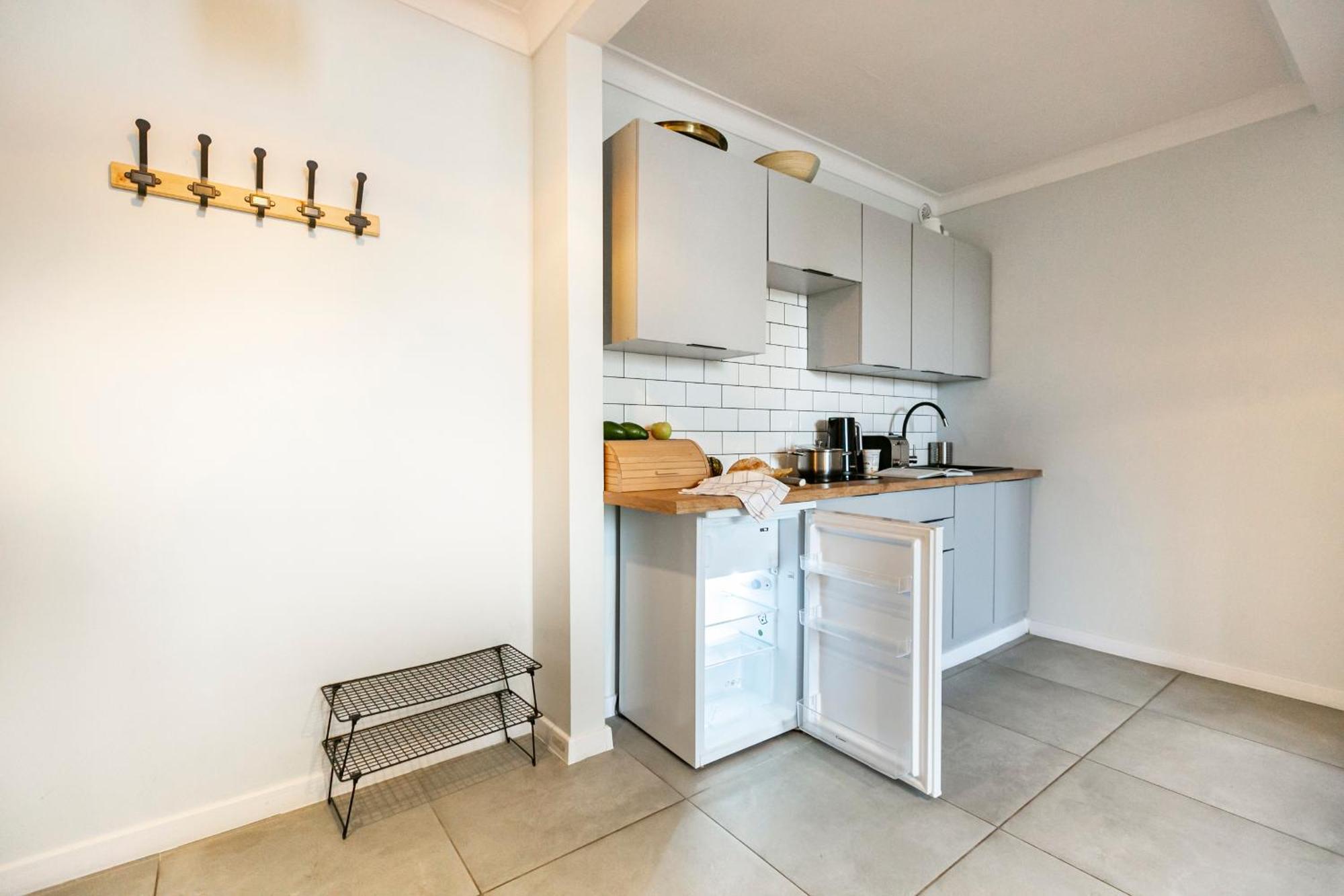 Nowogrodzka 78 - Apartament Dla 4 Osob - 200M Od Szpitala Klinicznego Na Lindleya - 1Km Do Dworca Centralnego - Wifi - Smart Tv 45 Cali Varsó Kültér fotó