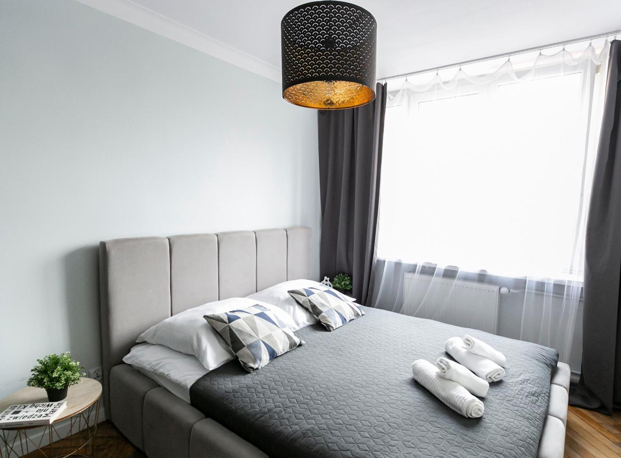 Nowogrodzka 78 - Apartament Dla 4 Osob - 200M Od Szpitala Klinicznego Na Lindleya - 1Km Do Dworca Centralnego - Wifi - Smart Tv 45 Cali Varsó Kültér fotó